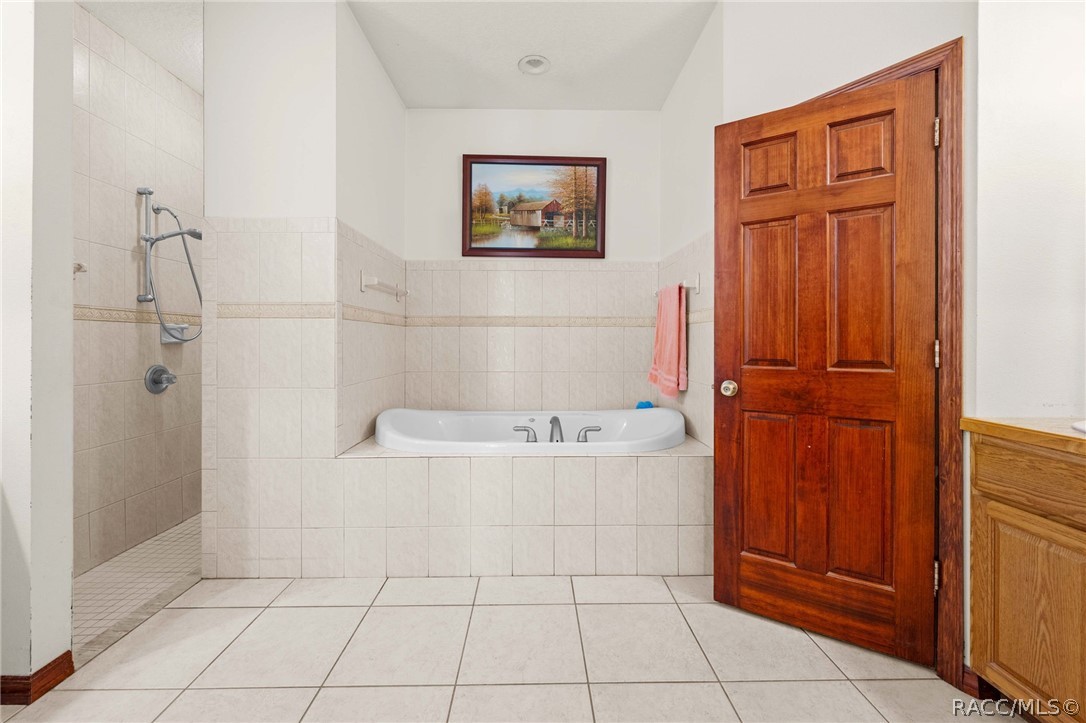 6101 S Nutshell Terrace, Lecanto, FL 34461