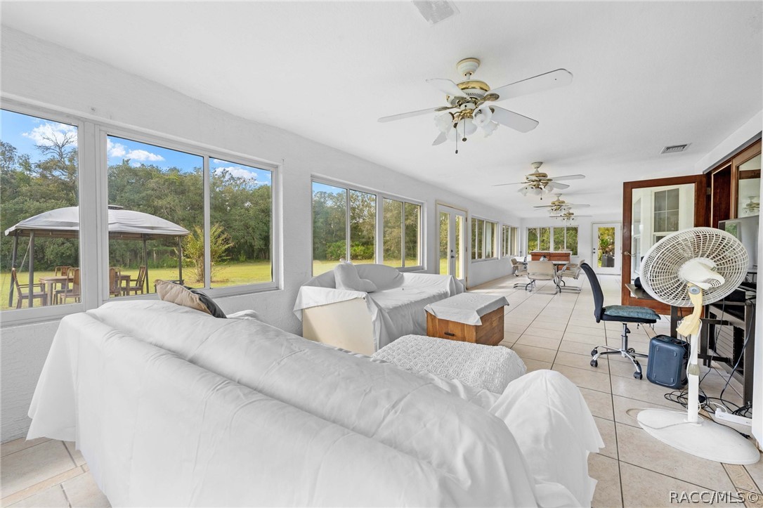 6101 S Nutshell Terrace, Lecanto, FL 34461