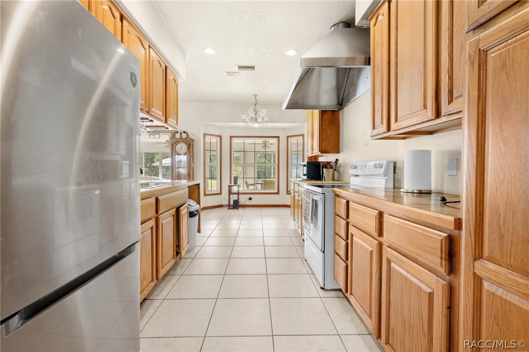 6101 S Nutshell Terrace, Lecanto, FL 34461