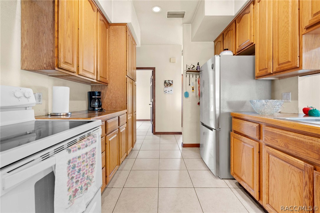 6101 S Nutshell Terrace, Lecanto, FL 34461