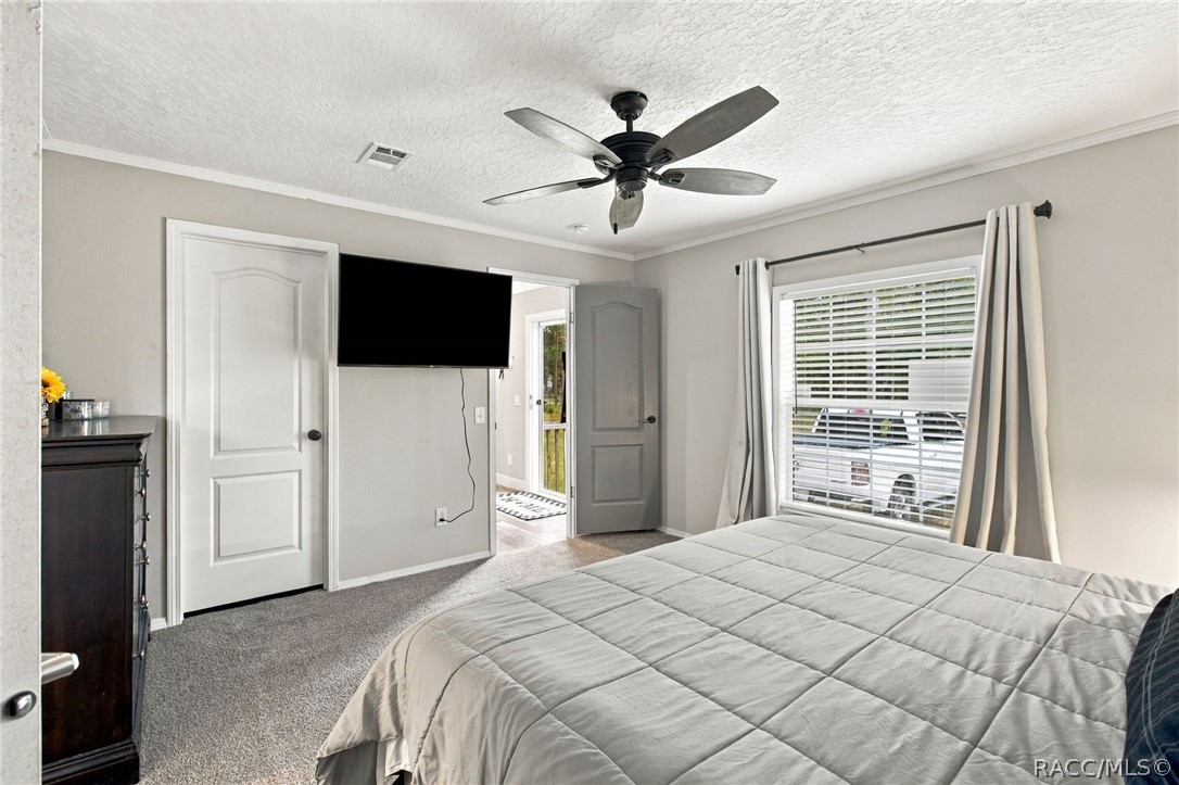 9900 W Pinespring Court, Crystal River, FL 34428
