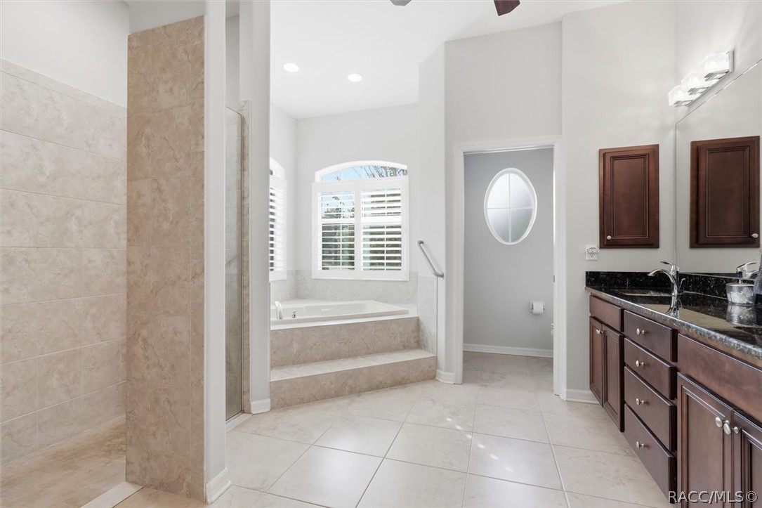 5 Nemesia Court W, Homosassa, FL 34446