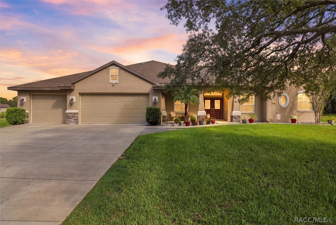 5 Nemesia Court W, Homosassa, FL 34446