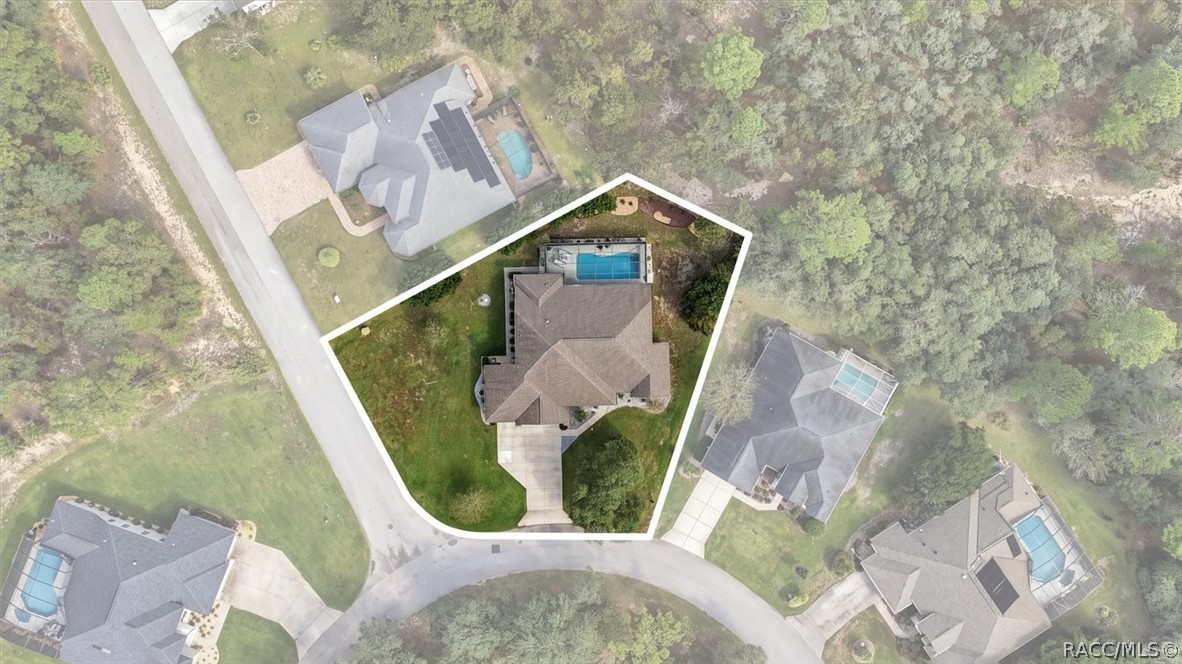 5 Nemesia Court W, Homosassa, FL 34446
