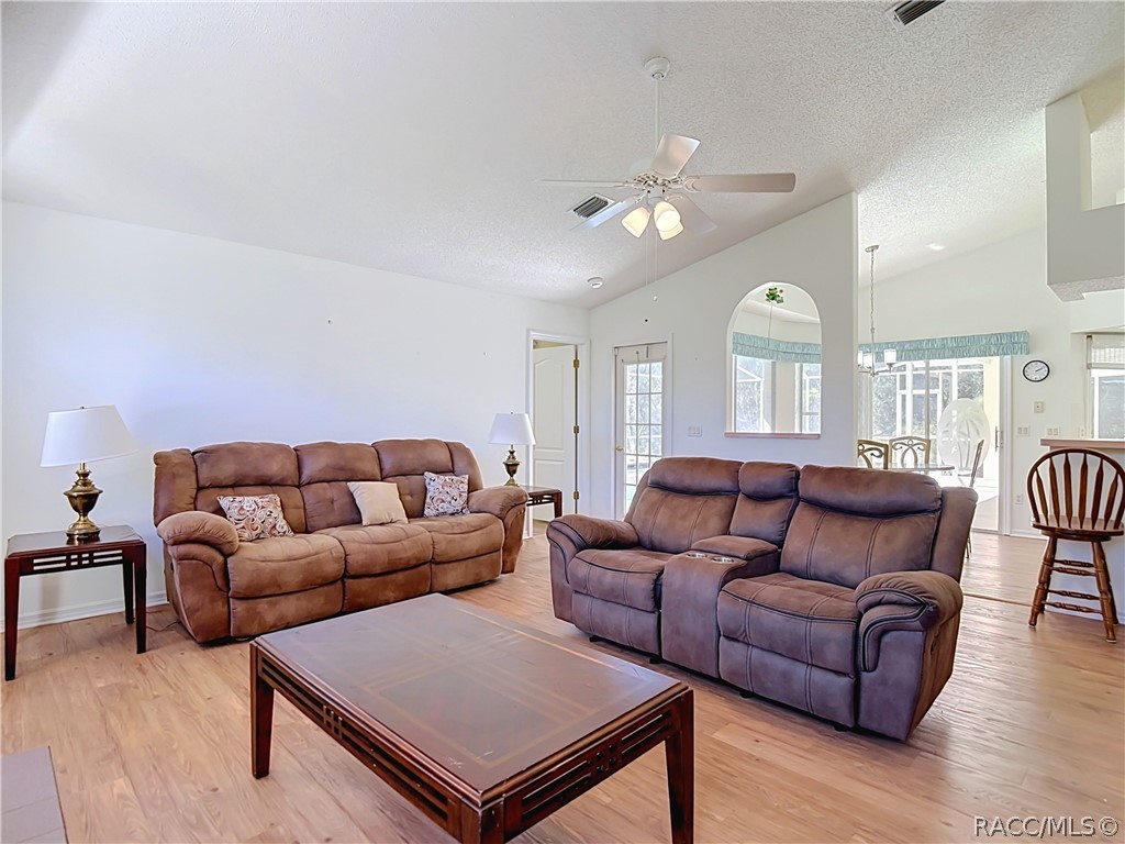 20 Bonnie Court S, Homosassa, FL 34446
