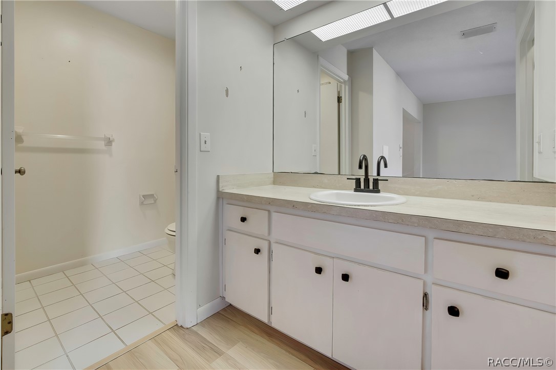 8 Pinewood Gardens, Homosassa, FL 34446