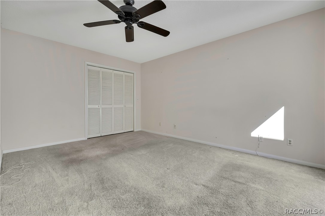 8 Pinewood Gardens, Homosassa, FL 34446