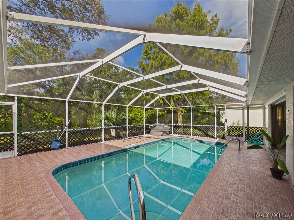 1 Salvia Court W, Homosassa, FL 34446