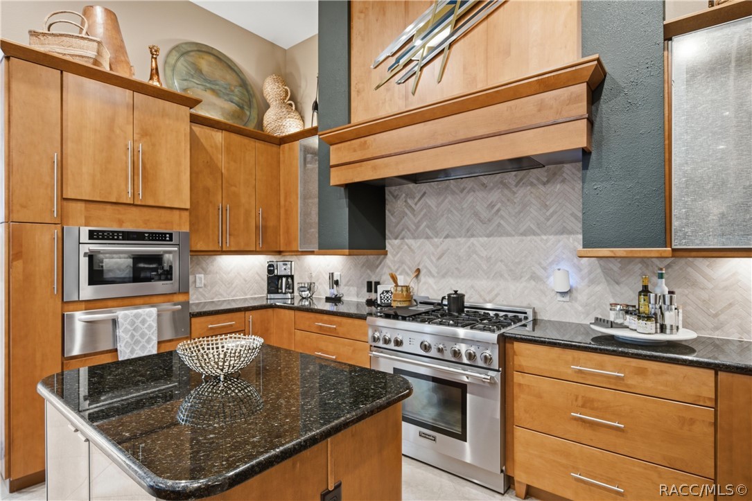 626 W Johnny Pesky Court, Hernando, FL 34442