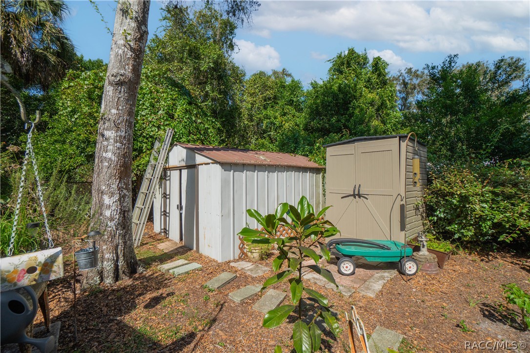 10425 E Pintail Drive, Floral City, FL 34436
