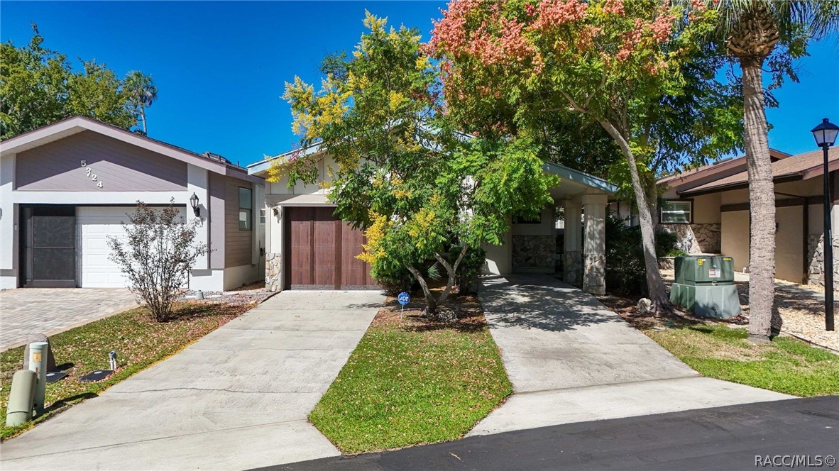 5222 S Riverview Circle, Homosassa, FL 34448
