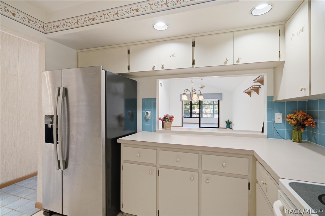 5222 S Riverview Circle, Homosassa, FL 34448