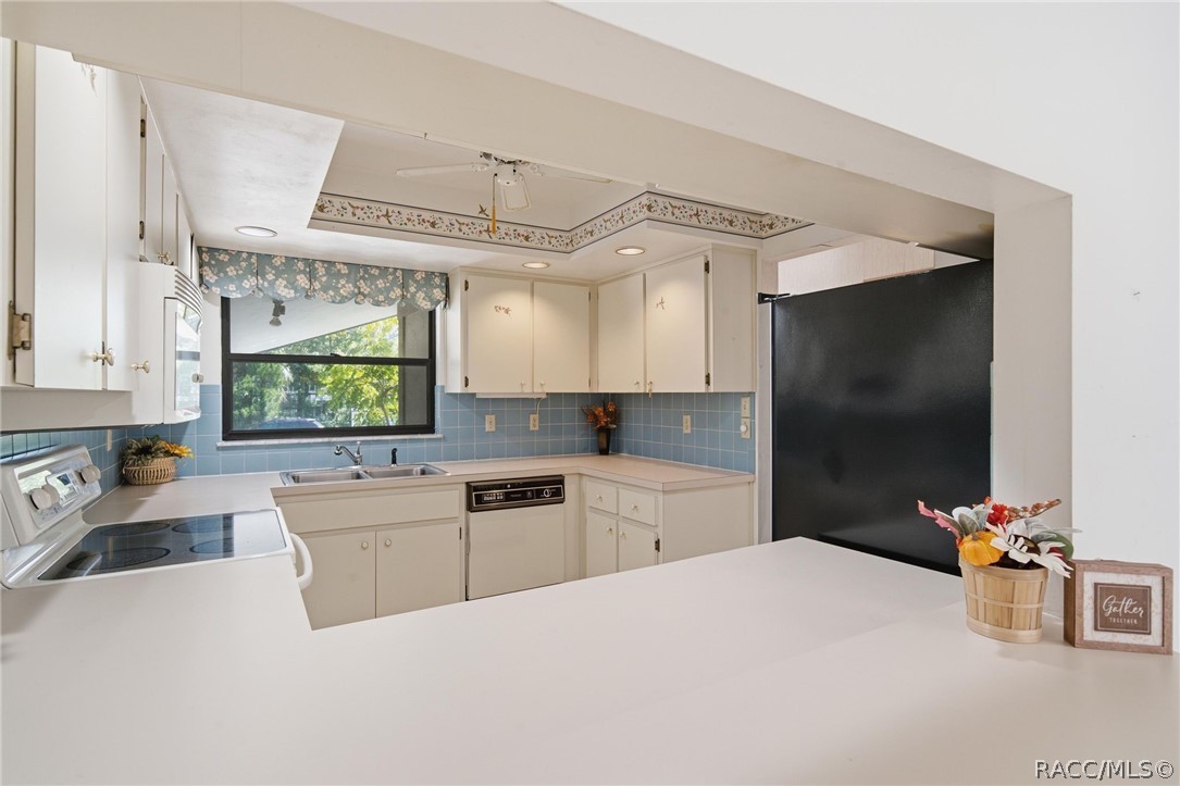5222 S Riverview Circle, Homosassa, FL 34448