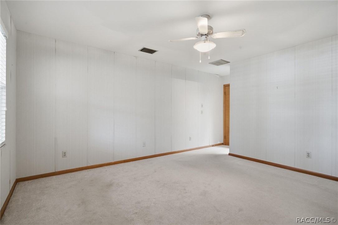 5222 S Riverview Circle, Homosassa, FL 34448
