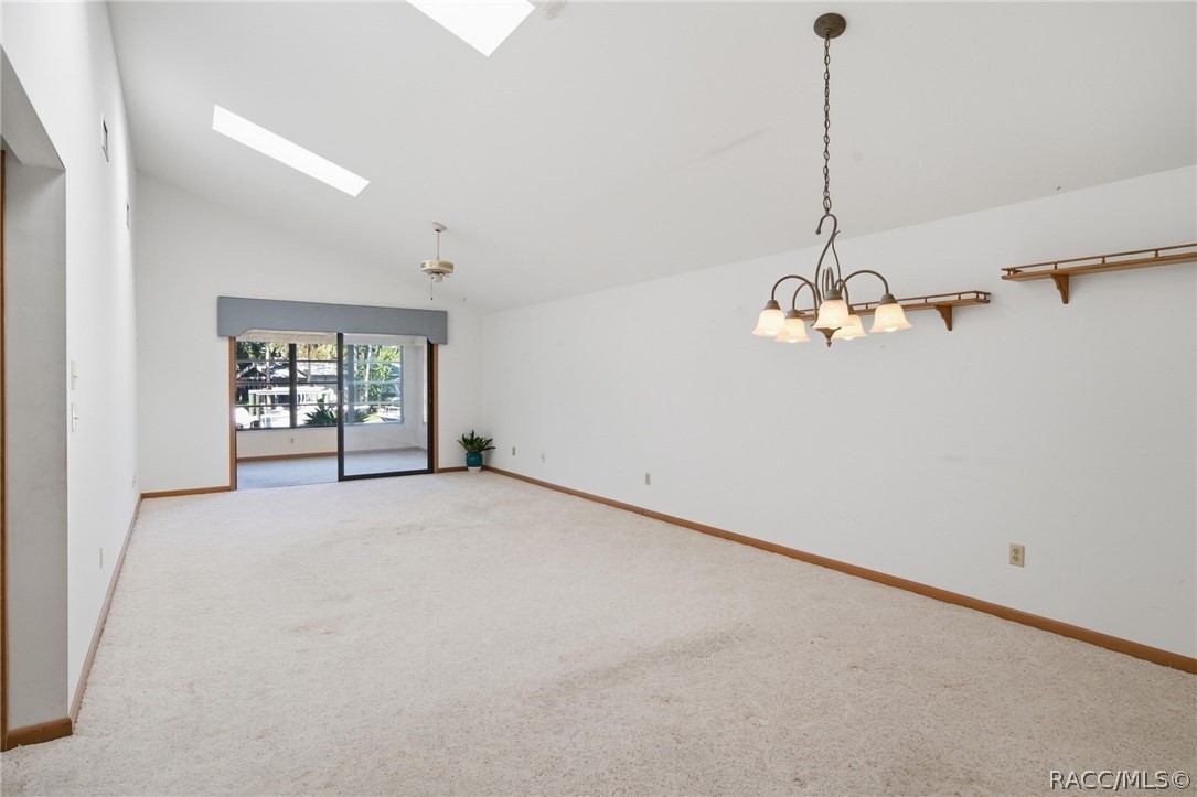 5222 S Riverview Circle, Homosassa, FL 34448