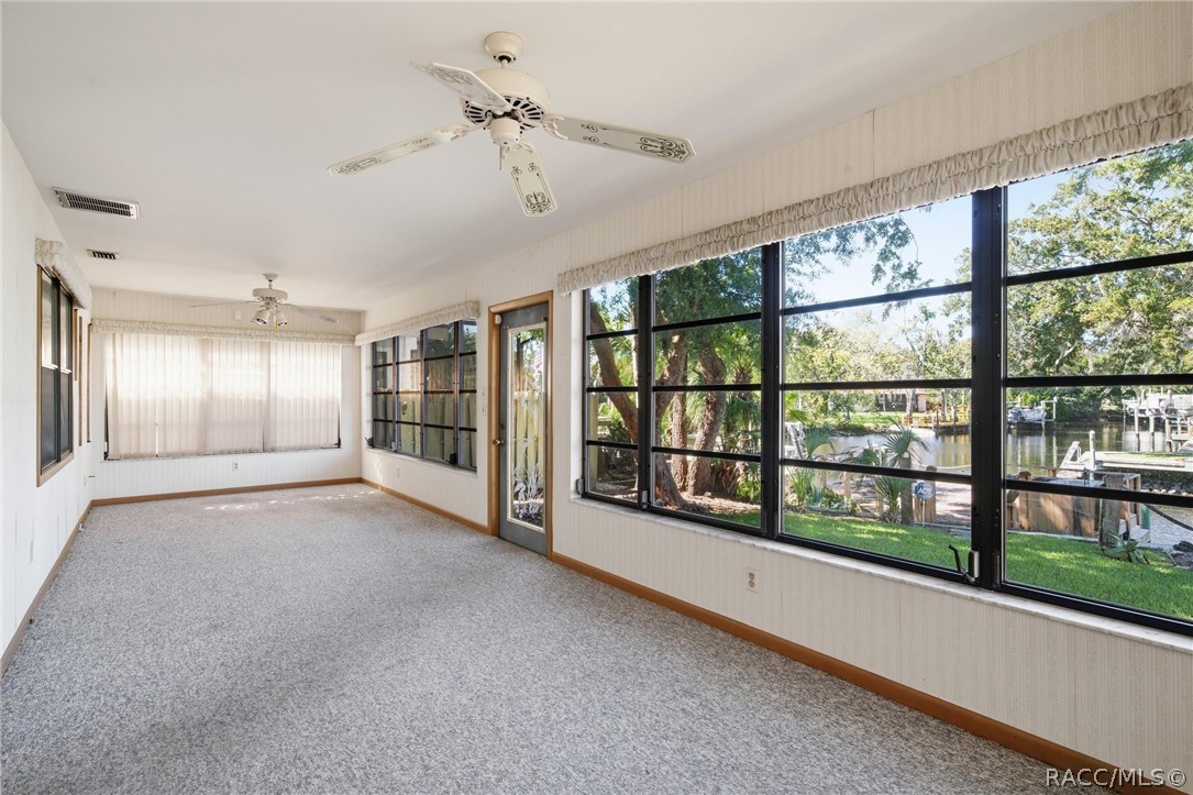 5222 S Riverview Circle, Homosassa, FL 34448