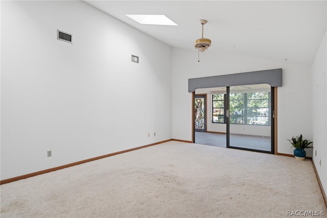 5222 S Riverview Circle, Homosassa, FL 34448
