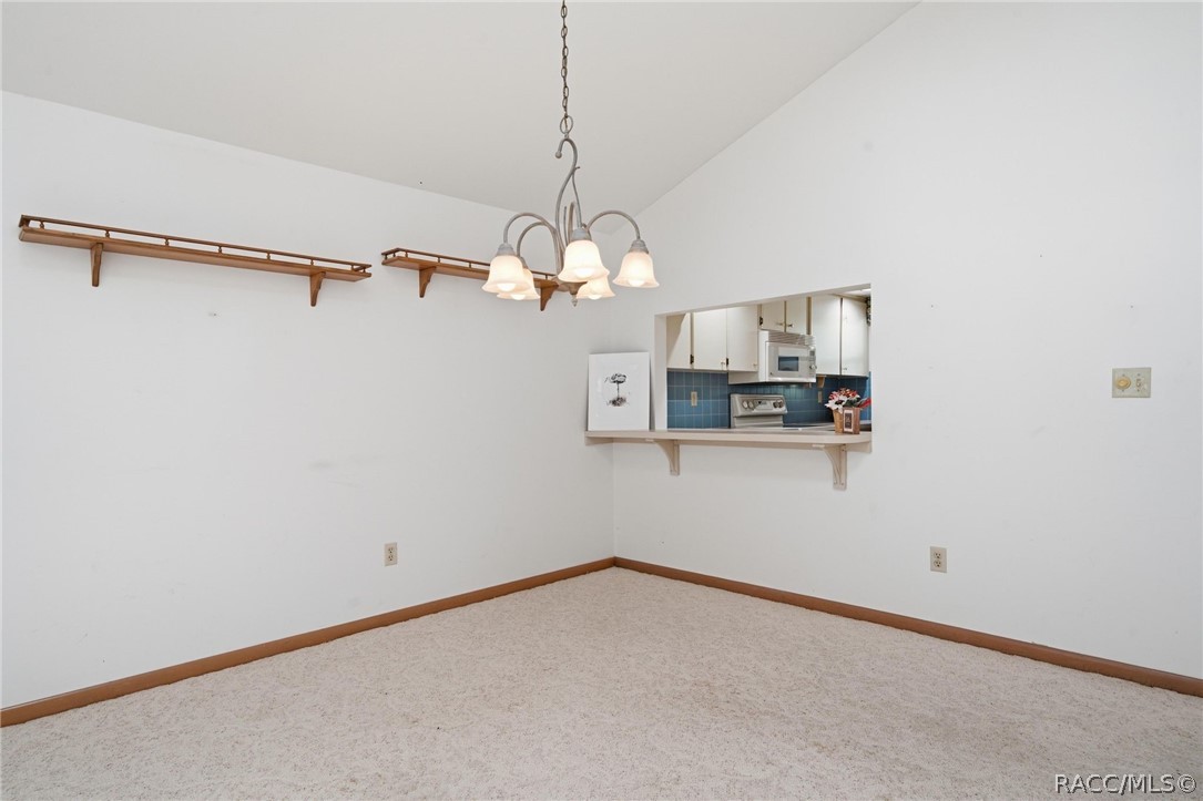 5222 S Riverview Circle, Homosassa, FL 34448
