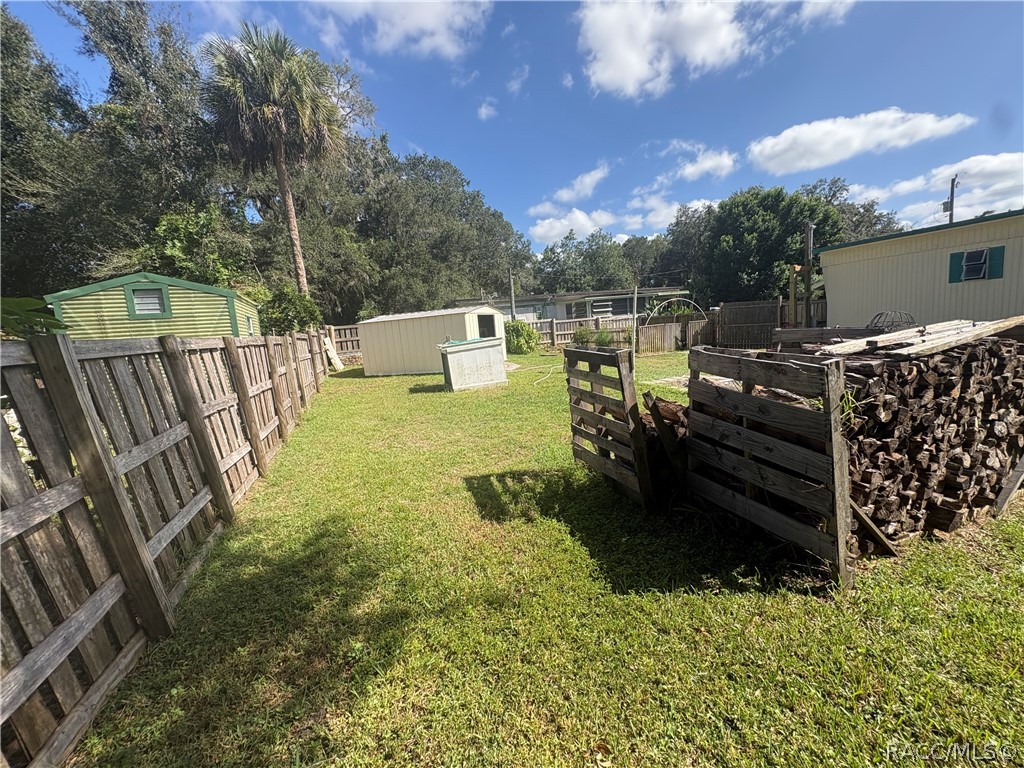7951 E Partridge Lane, Floral City, FL 34436