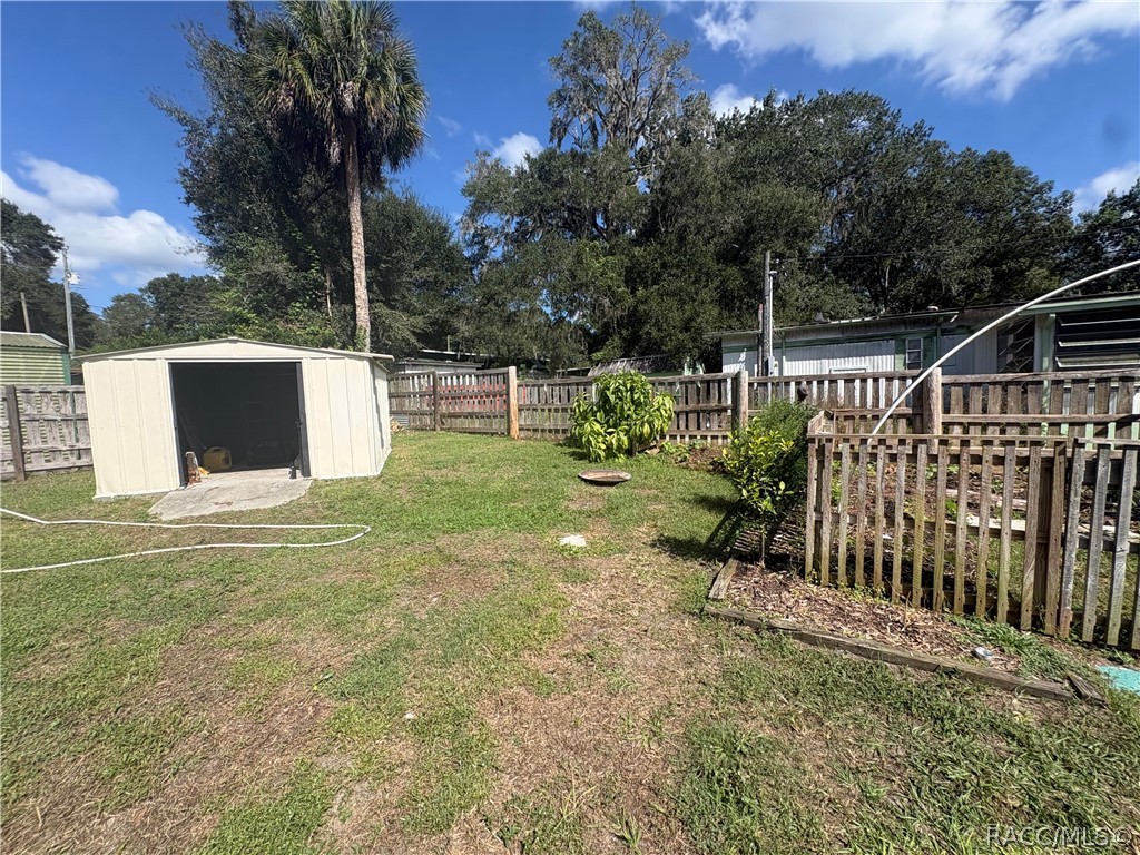 7951 E Partridge Lane, Floral City, FL 34436