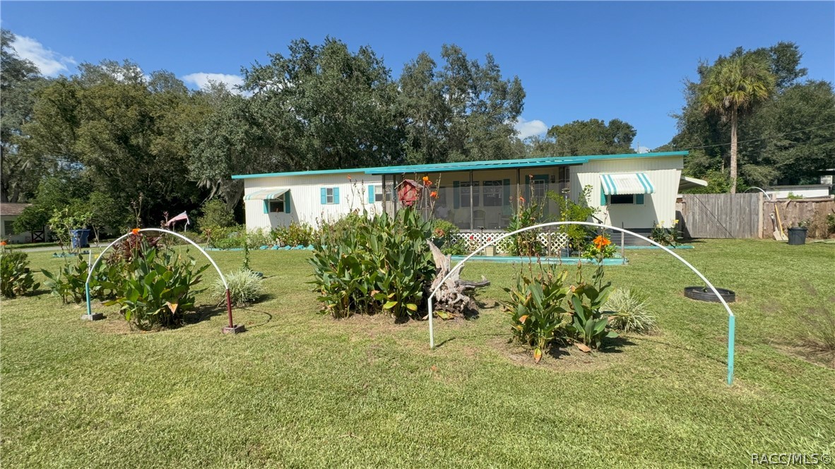 7951 E Partridge Lane, Floral City, FL 34436