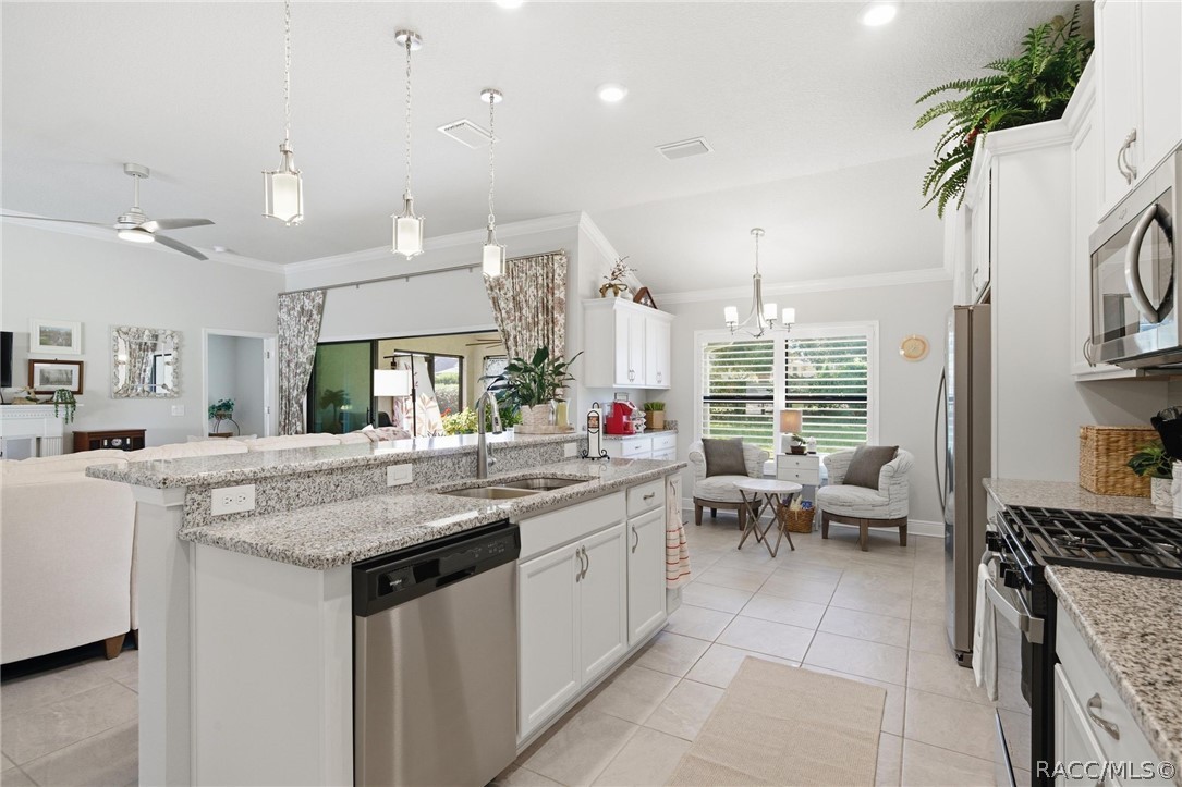 2551 N Brentwood Circle, Lecanto, FL 34461