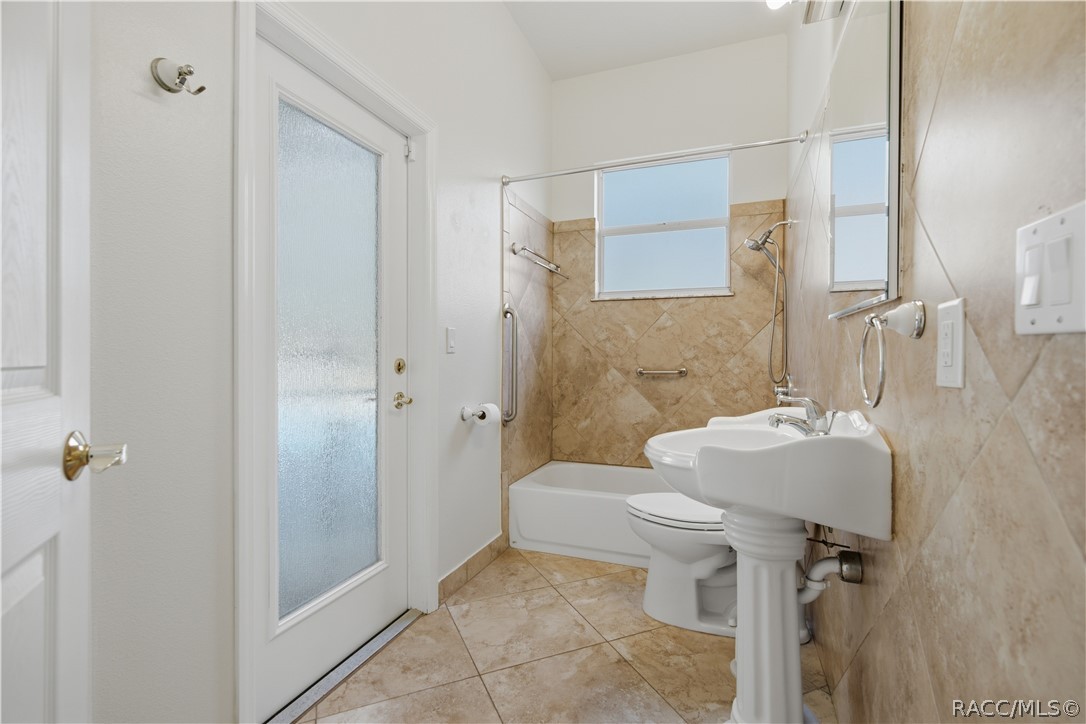 132 Linder Drive, Homosassa, FL 34446