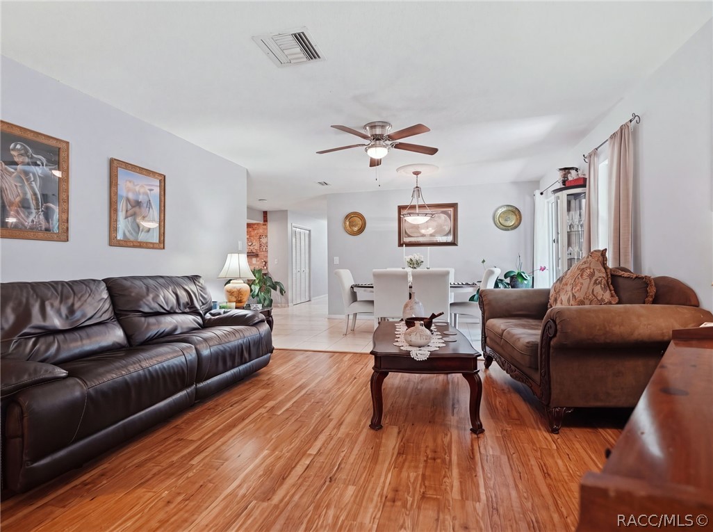 10 Chinaberry Circle, Homosassa, FL 34446