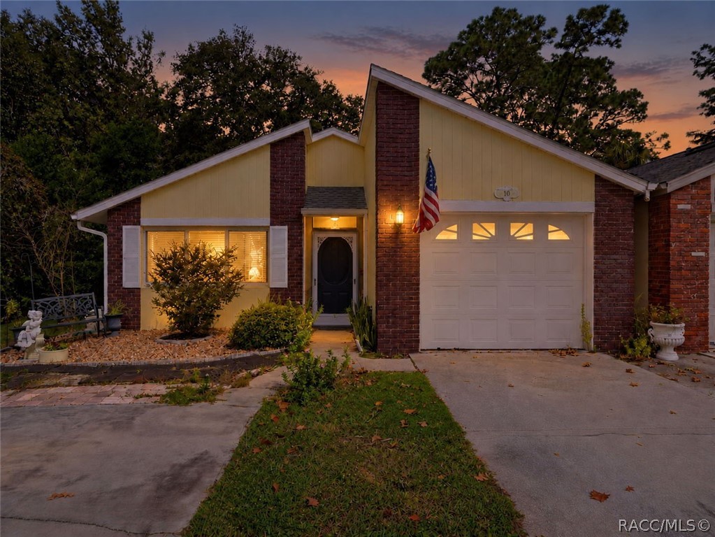 10 Chinaberry Circle, Homosassa, FL 34446