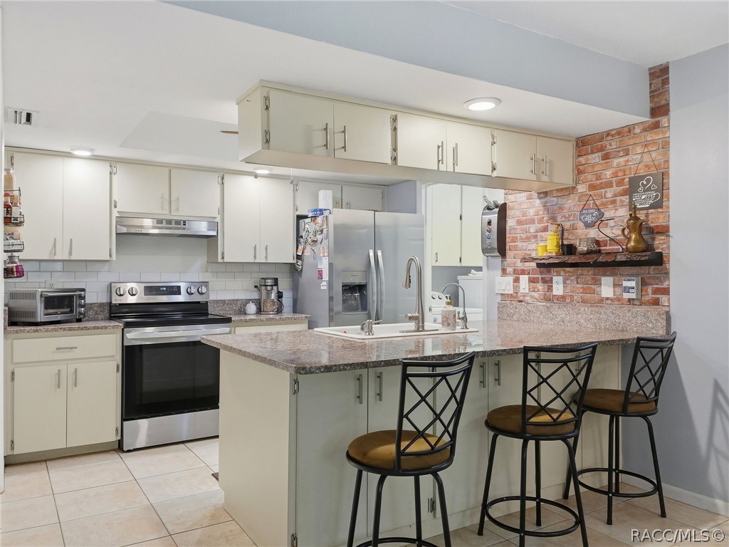 10 Chinaberry Circle, Homosassa, FL 34446