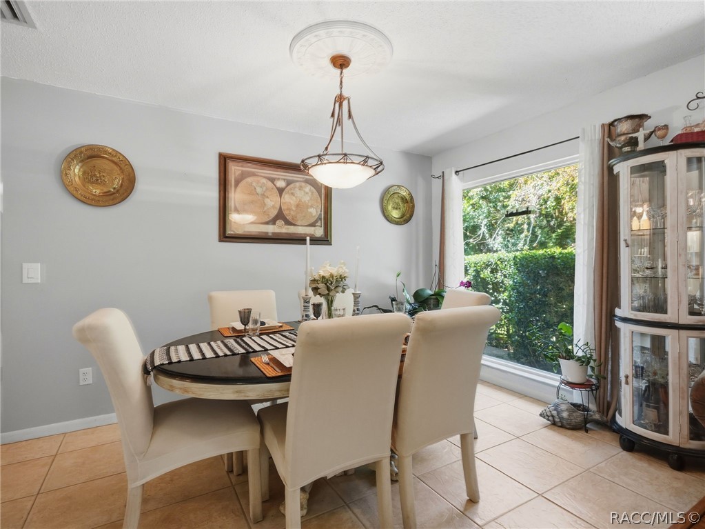 10 Chinaberry Circle, Homosassa, FL 34446