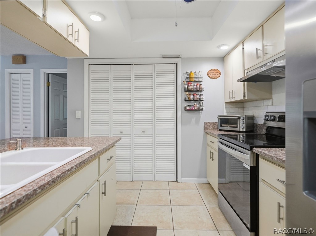 10 Chinaberry Circle, Homosassa, FL 34446