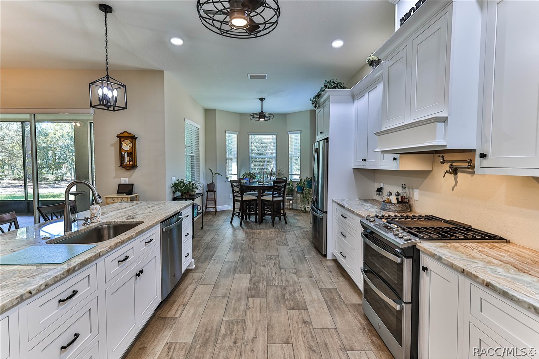 2170 W TALL OAKS Drive, Beverly Hills, FL 34464