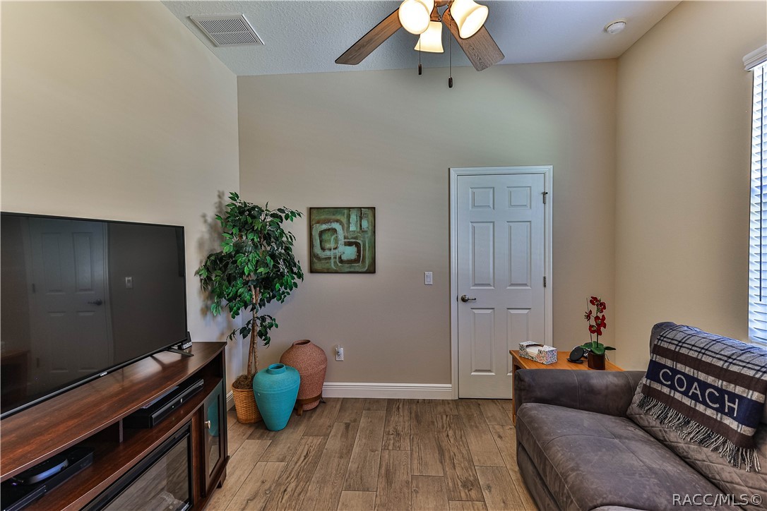 2170 W TALL OAKS Drive, Beverly Hills, FL 34464