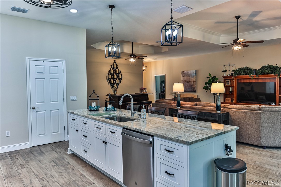 2170 W TALL OAKS Drive, Beverly Hills, FL 34464