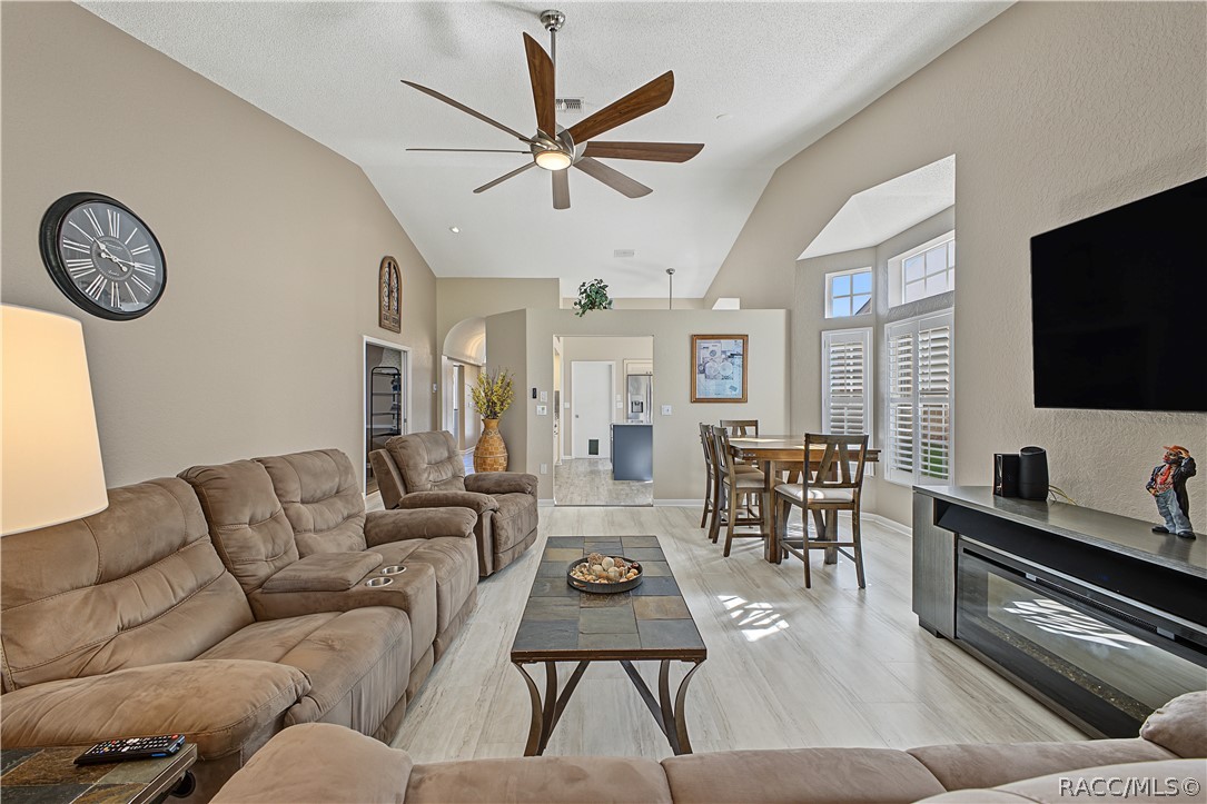 9475 Mississippi Run, Spring Hill, FL 34613 9475 Mississippi Run, Spring Hill, FL 34613