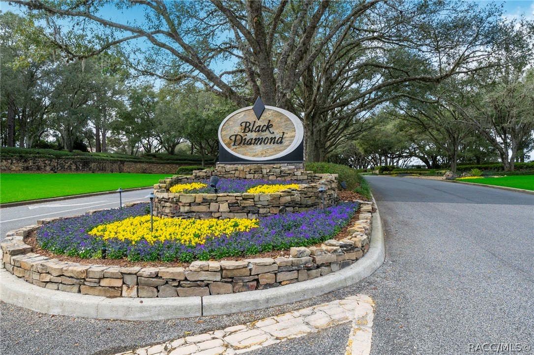 Front entrance to Black Diamond