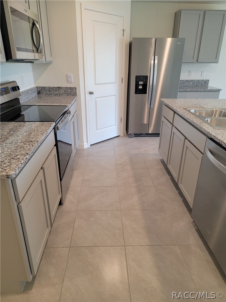 411 W Putting Green Court, Beverly Hills, FL 34465