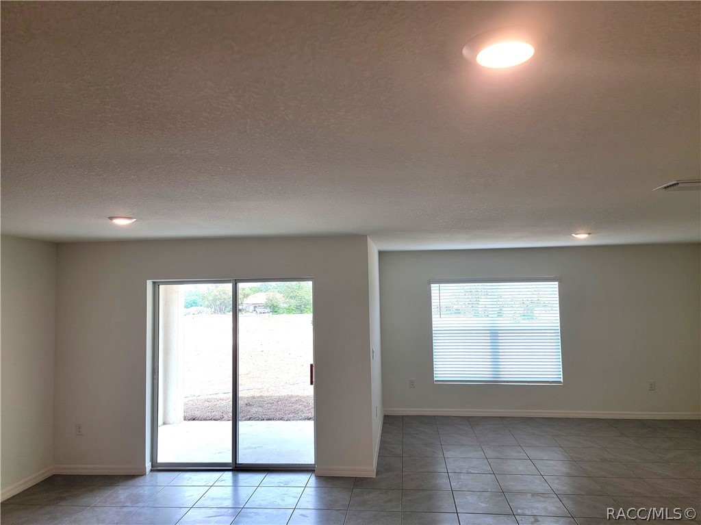 411 W Putting Green Court, Beverly Hills, FL 34465