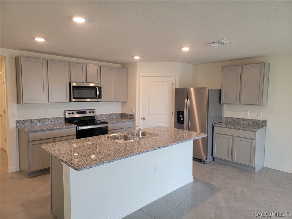 411 W Putting Green Court, Beverly Hills, FL 34465
