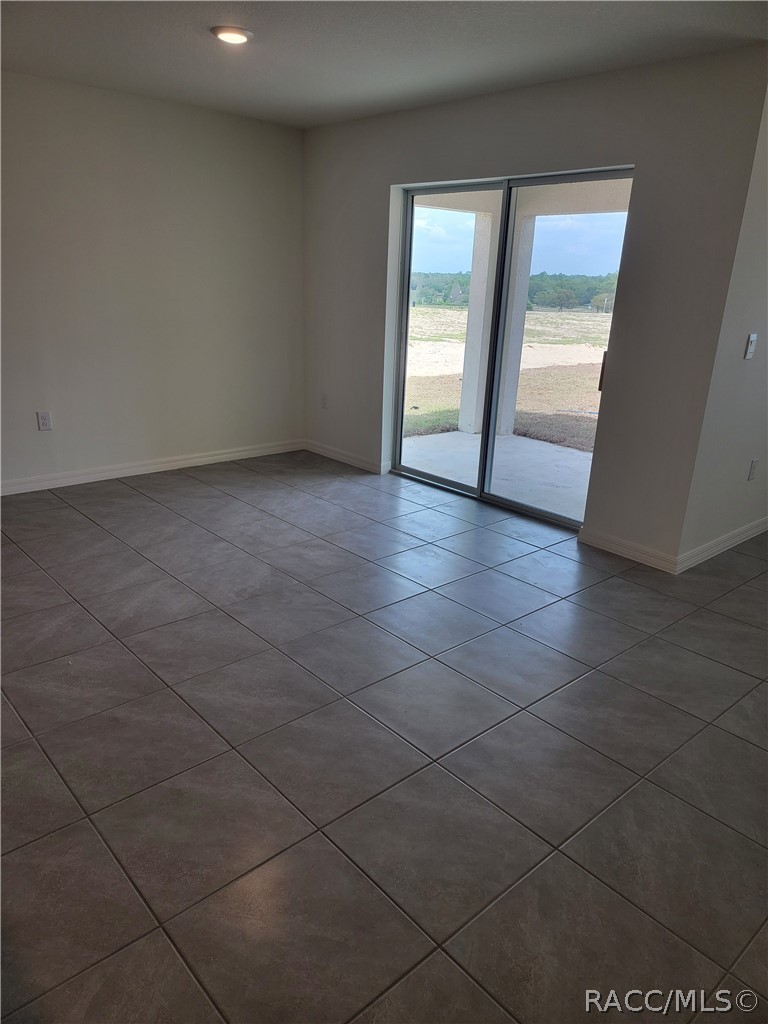411 W Putting Green Court, Beverly Hills, FL 34465