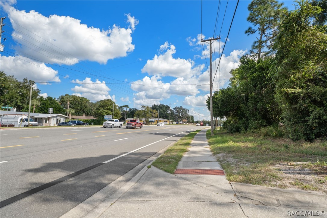 5656 W Gulf To Lake Highway, Crystal River, FL 34429