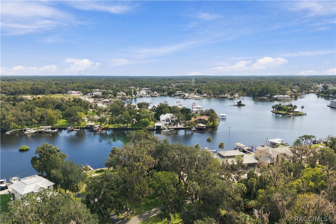 414 NW 8th Avenue, Crystal River, FL 34428