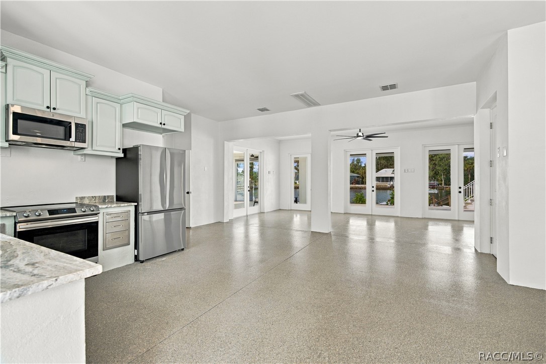 414 NW 8th Avenue, Crystal River, FL 34428