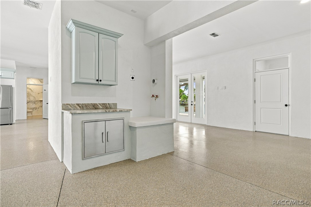 414 NW 8th Avenue, Crystal River, FL 34428