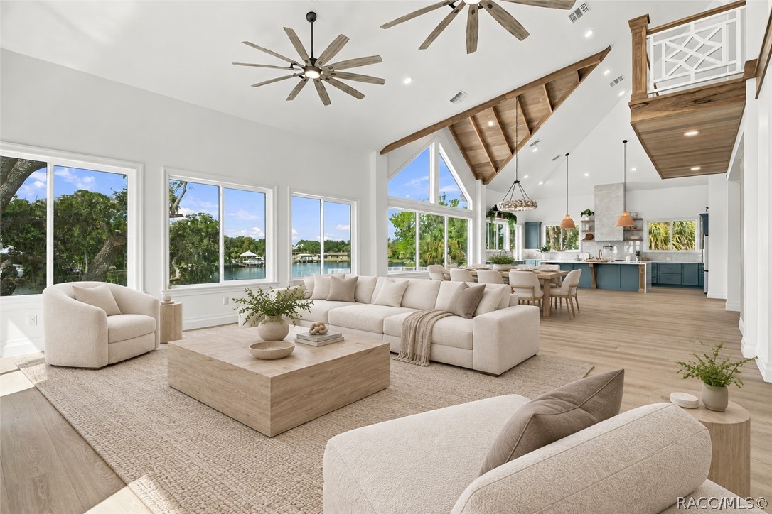 414 NW 8th Avenue, Crystal River, FL 34428
