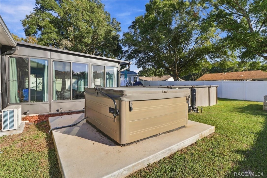8810 E Maplewood Street, Inverness, FL 34450