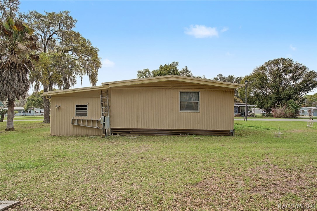 8245 E Lulas Lane, Floral City, FL 34436