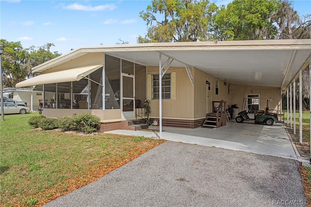 8245 E Lulas Lane, Floral City, FL 34436 8245 E Lulas Lane, Floral City, FL 34436