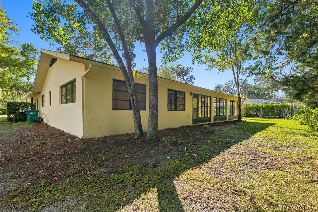 12 Sycamore Court E, Homosassa, FL 34446